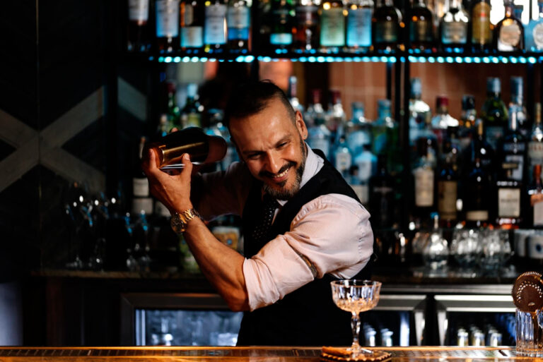 Dlaczego obsługa barmańska podnosi prestiż eventu firmowego? | VIP Events